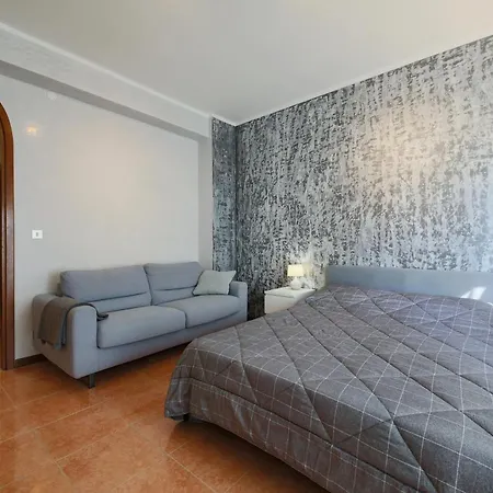Private Parking - Family - 15 Min To * Venecia