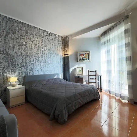 Apartmán Private Parking - Family - 15 Min To Benátky